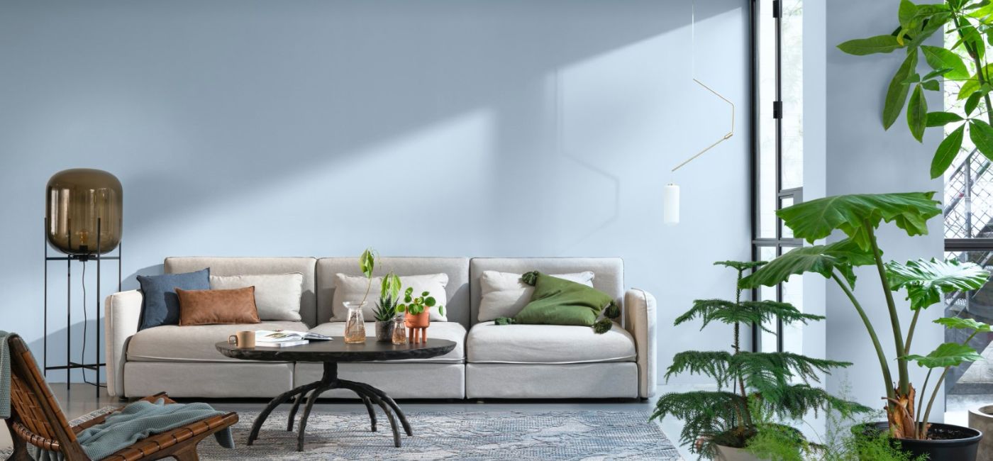 inspirujący błękit kolor roku 2022