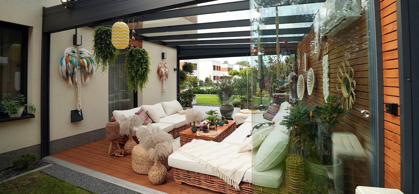 jak kreatywnie wykorzystać szklaną werandę