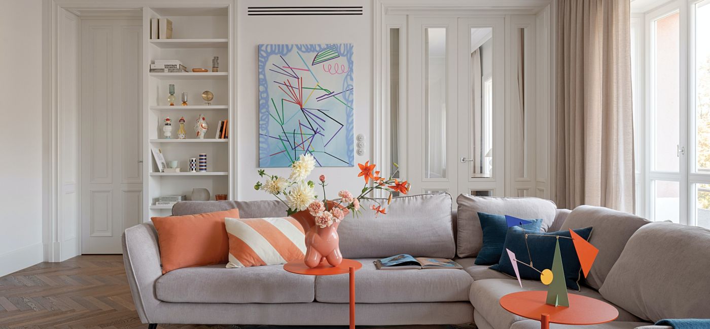 eleganckie mieszkanie w kamienicy z kolorowym dodatkami