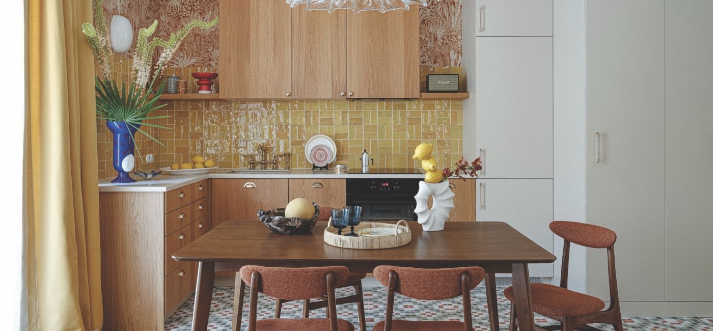 żółte i pomarańczowe akcenty w małym mieszkaniu