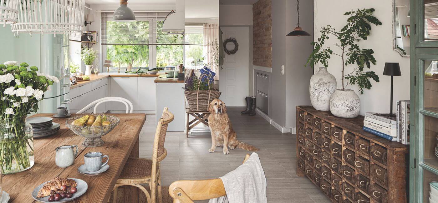 Sztuka łączenia starego z nowym w domu architektki wnętrz Mai Różańskiej