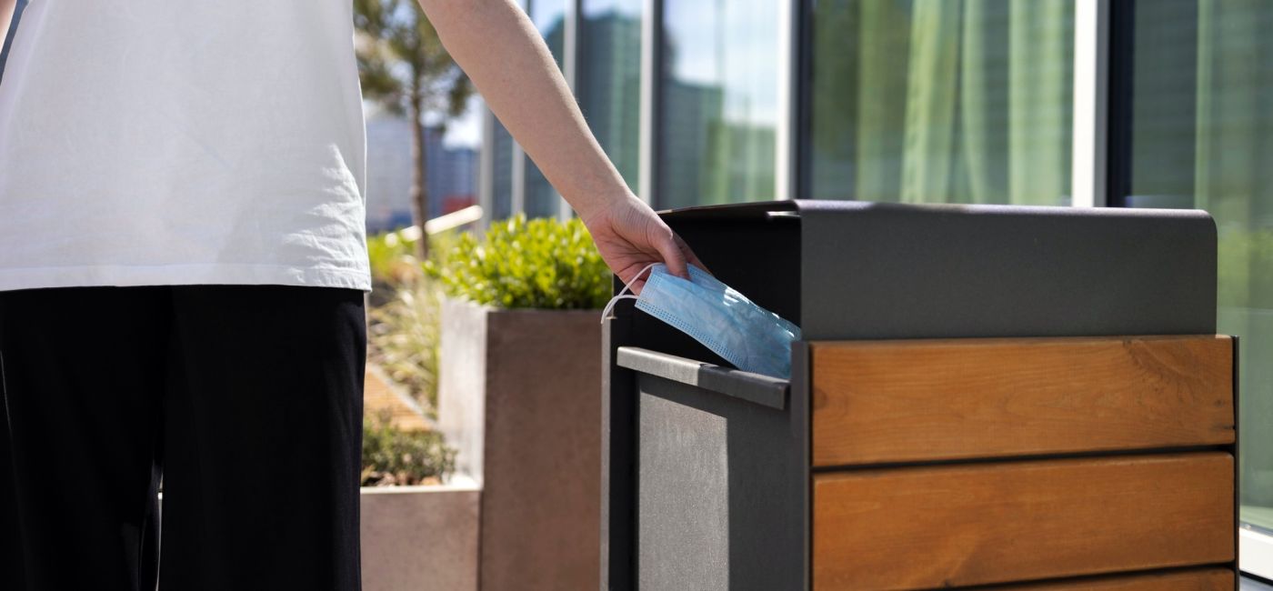 kosz miejski w centrum miasta i na terenach rekreacyjnych