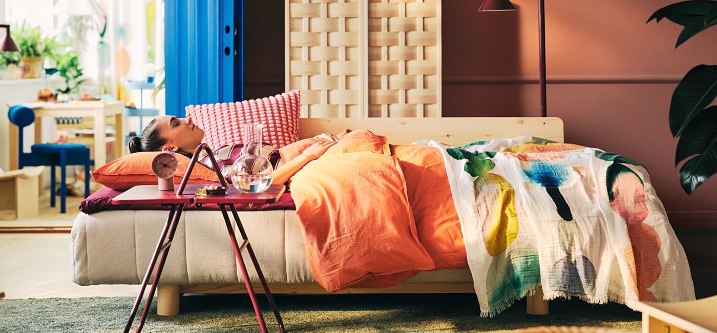 nowa kolekcja IKEA PS 2026 ożywia przestrzeń ruchem i kolorem