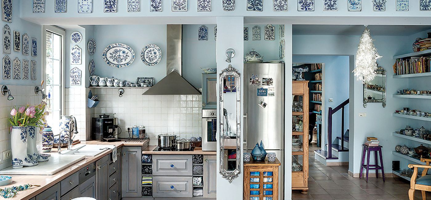 Agnieszka ma w zbiorach ponad 80 deseczek z wzorem cebulowym i jeszcze więcej filiżanek.