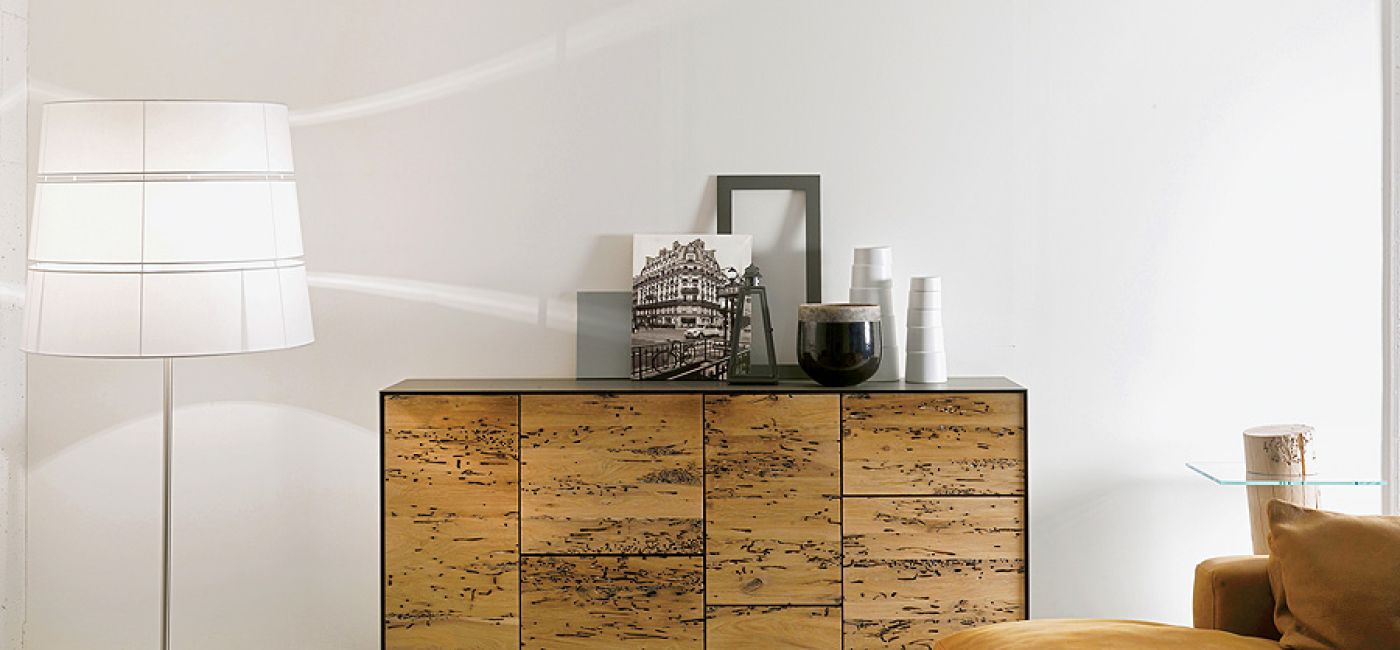 Dom modny. Targi, targi wnętrzarskie, meble, moda