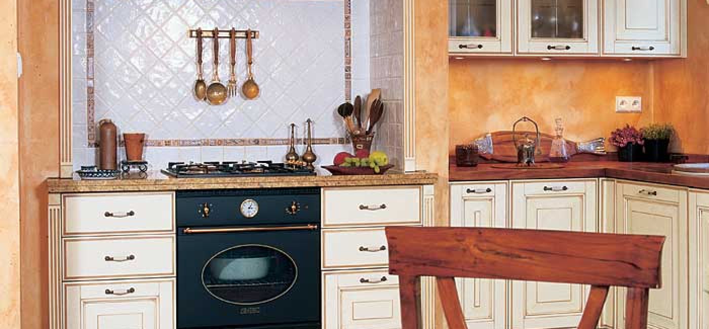 Dom urządzony pamiątkami, kolorami i inspiracjami z podróży.