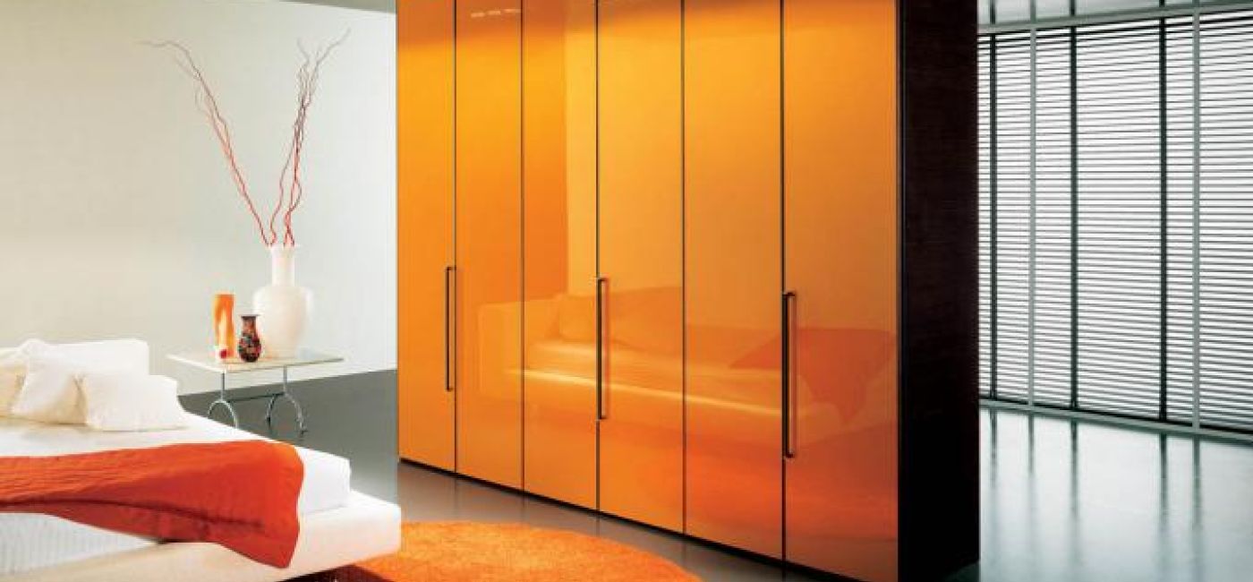 Garderobę od Dall Agnese można zamówić w różnych kolorach. Wymiary: 305 x 258 cm. Cena - ok. 11 000 zł. PATT MEBEL