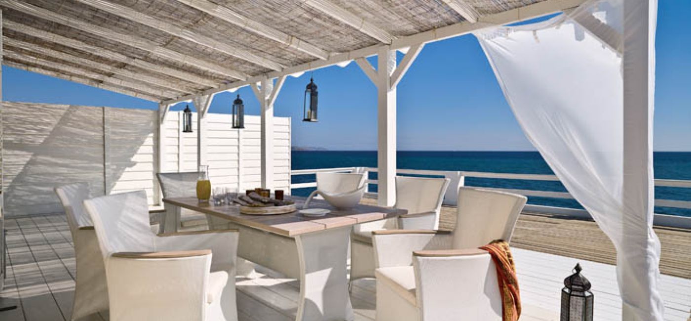 Kolekcja Balaya: meble zrobione z aluminium i obciągnięte nylonem MBM Tex. Cena zestawu (sześć foteli i stół) - 12