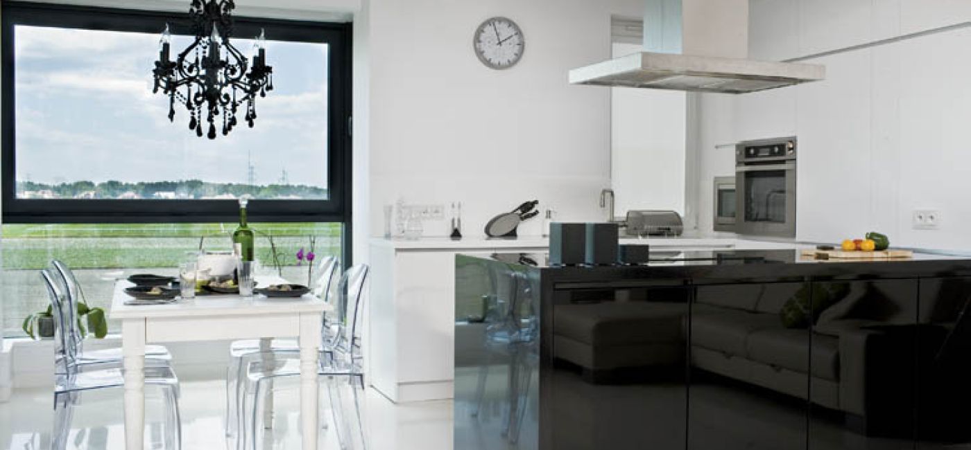 Krzesło Ludwik Ghost. Ludwik Ghost w stylu Starcka