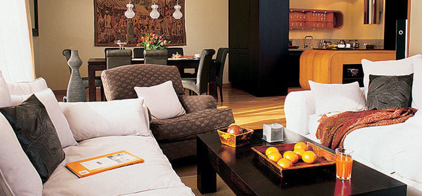 Kuchnia idealnie komponuję się z salonem stając się jego częścią.