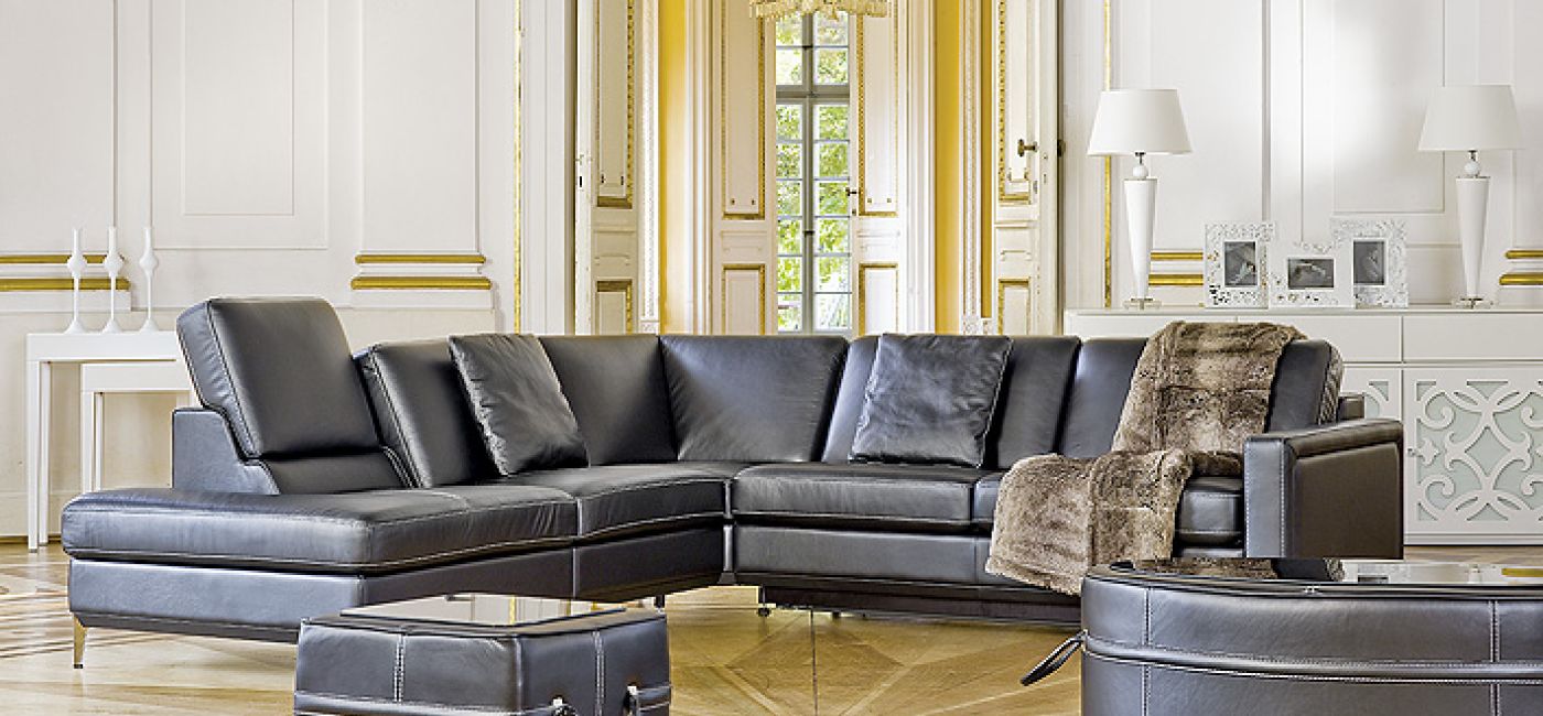 Meble z kolekcji Kler. Fotel dla prezydenta