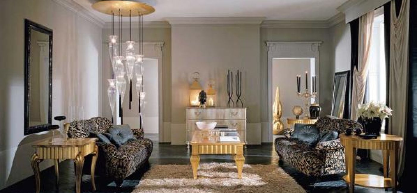 Meble z kolekcji Platinum mogą mieć wykończenie złote lub srebrne, lśniące antykowane lub patynowane białe.