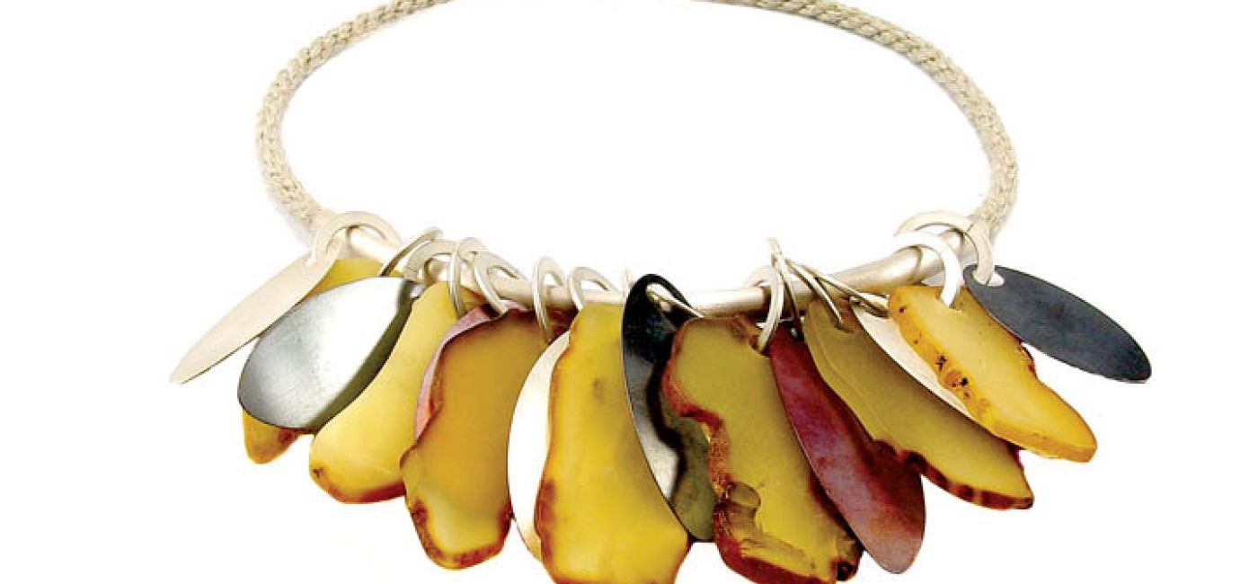 Naszyjnik ze srebra i bursztynu. Projekt i wykonanie - Marcin Zaremski.