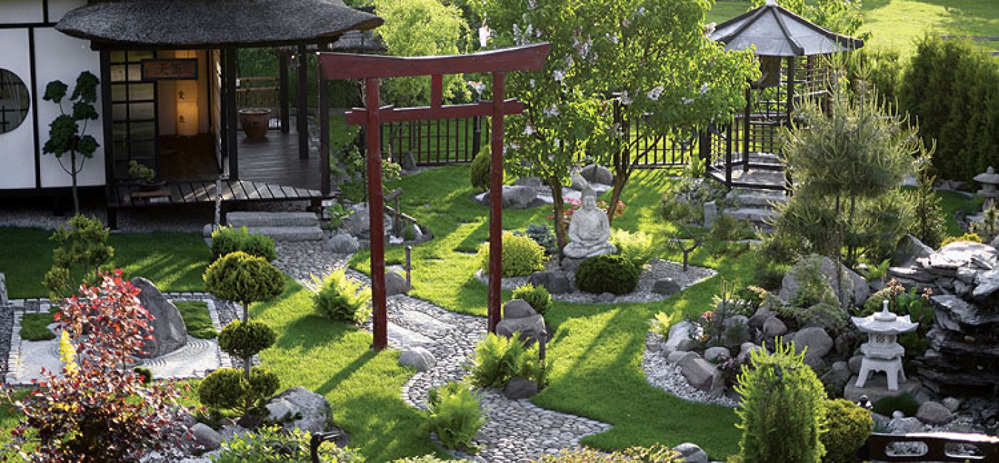 Ogród japoński - pomysł nie jest dla narwańców. Potrzeba mnóstwo cierpliwości, by rzecz doprowadzić do końca.