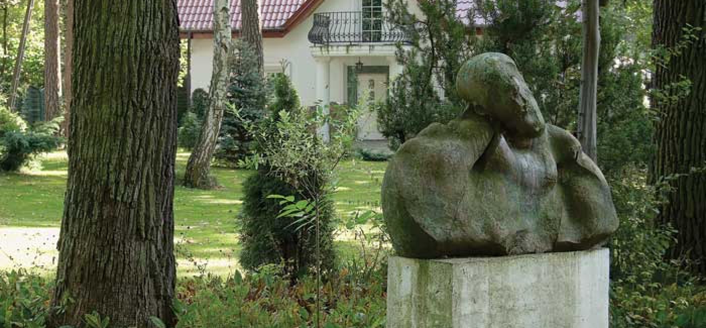 Ogród z rzeźbami Adama Myjaka