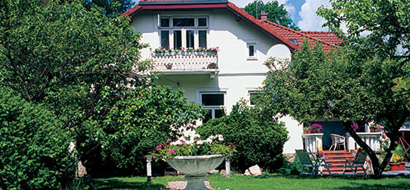 Otoczona ogrodem. Willa Helena w Milanówku