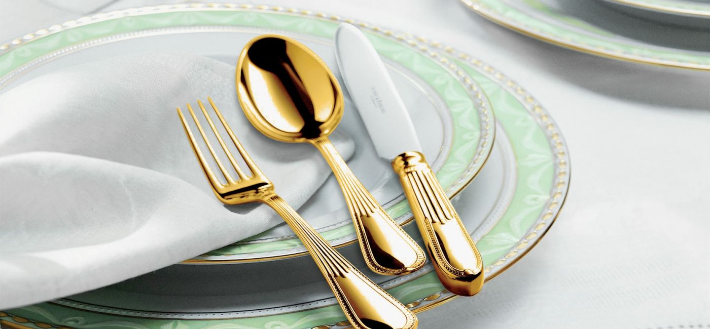 ułożenie sztućców na stole