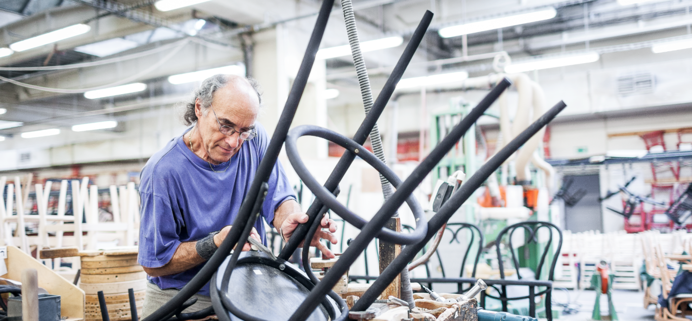 Mistrzowsko gięte krzesła TON