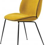 Krzesło Beetle, GUBI, mesmetric.com. Nie tylko stół i krzesła – jakimi meblami urządzić elegancką jadalnię?