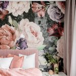 tapety w kwiaty do różowej sypialni