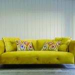 Kanapa Darlings Bedgebury. Trendy na jesień: kanapy i sofy w żywych kolorach