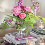 kompozycje kwiatowe na stół