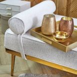 złote dodatki do sypialni