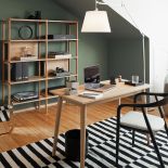 domowe biuro w salonie