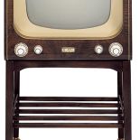 17-calowy Master TV 512 na stoliku i kółkach, 1953 rok, Bang Olufsen.