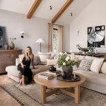 dom jak mazurska stodoła - z drewnem i postarzaną cegłą