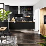 czarna kuchnia w stylu skandynawskim