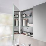 2w1, czyli lustro z szafką. Villeroy Boch