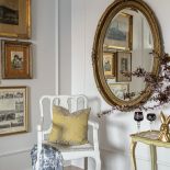 co powiesić na ścianie  w salonie