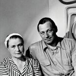 Alvar Aalto z żoną Aino Marsio-Aalto, twórcy wazonu Savoy.