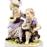 Porcelanowa figurka Antyki D RACULI. Lekcja stylu: dworek polski