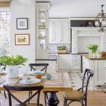 Dom Marzenny Niemoczyńskiej, która ubiera polskie gwiazdy, powstał z katalogu kupionego w USA. Tylko jej