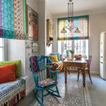 Kuchnia miała być stonowanym tłem dla warzyw i owoców. Potem okazało się, że potrzeba więcej kolorów. Wniosły je tkaniny