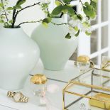 złote dekoracje do sypialni