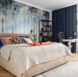 przytulna sypialnia z tapetą