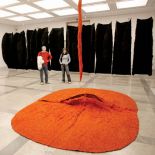 Pomarańczowy abakan , Magdalena Abakanowicz, 1971 r., fot. Jacek Bednarczyk/PAP