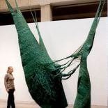 Abakan turkusowy , Magdalena Abakanowicz, 1969 r., fot. Andrzej Rybczyński/PAP