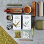 Filiżanka rozgrzewającej, aromatycznej herbaty to obowiązkowy element zestawu przetrwania w okresie jesienno-zimowym.