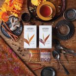 Filiżanka rozgrzewającej, aromatycznej herbaty to obowiązkowy element zestawu przetrwania w okresie jesienno-zimowym.