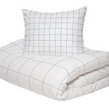 Wśród akcesoriów HÄSTENS dostępne są poduszki i kołdry, pościel oraz zagłówki.