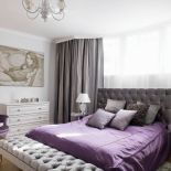 Absydy z oknami zapewniają w sypialni dużo światła.