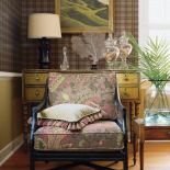 Adamaszki z najnowszej kolekcji Tidewater firmy Thibaut nawiązują do kolorów ziemi: brązów, zrudziałych czerwieni, khaki