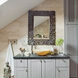 Akcent egzotyczny - rama lustra ze sklepu w Wiązownie.