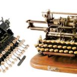 Amerykańska maszyna wynaleziona w 1891 r. przez George a C. Blickensderfera, www.typewritermuseum.orgAmerykański Munson