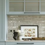 niebieska kuchnia szary blat