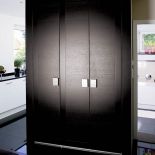 Apartament w parku nad stawem ma wszystkie zalety willi z ogrodem. Nowoczesny i wygodny.